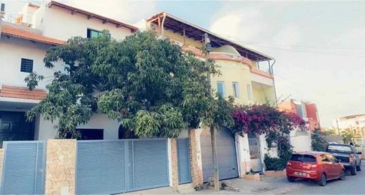Apartamento T1 Mobiliado Com Wi-Fi Πράγια Εξωτερικό φωτογραφία